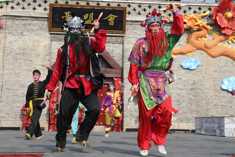 英歌舞展演。鄆城縣文旅局供圖