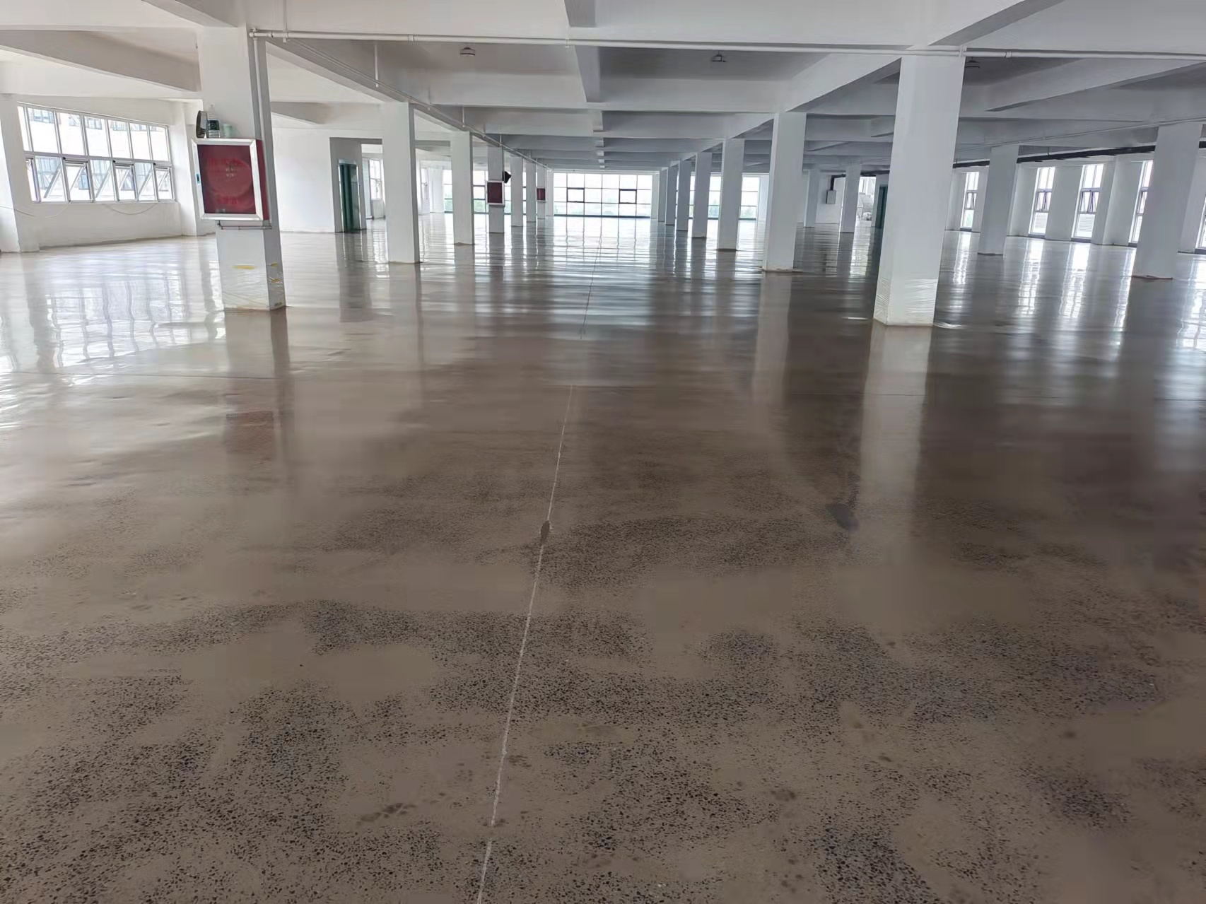 石家莊某企業地坪施工收尾了！